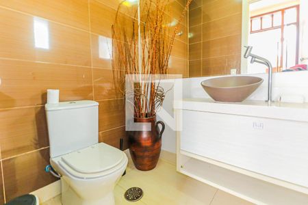 Casa de condomínio à venda com 550m², 5 quartos e 8 vagasLavabo