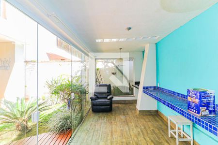 Casa de condomínio à venda com 550m², 5 quartos e 8 vagasJardim