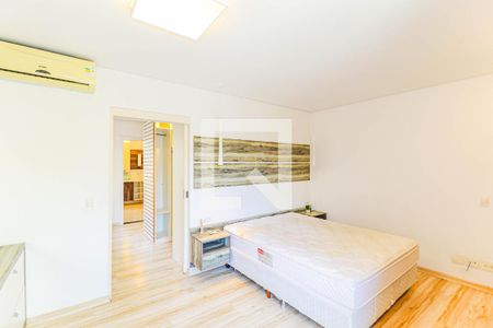 Casa de condomínio à venda com 550m², 5 quartos e 8 vagasSuíte 3