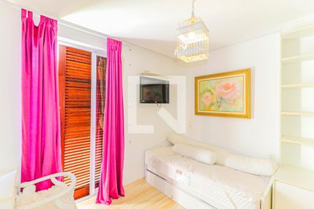 Casa de condomínio à venda com 550m², 5 quartos e 8 vagasSuíte 1