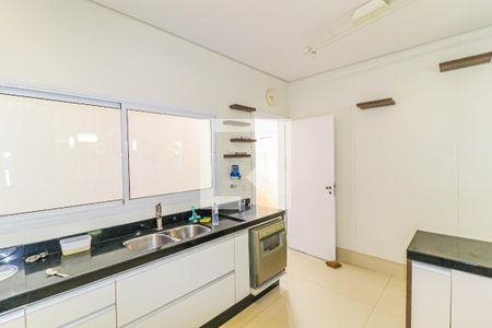 Casa de condomínio à venda com 550m², 5 quartos e 8 vagasCozinha