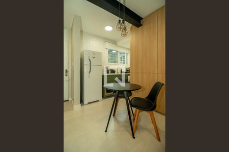 Cozinha de apartamento para alugar com 1 quarto, 33m² em Rio Branco, Porto Alegre