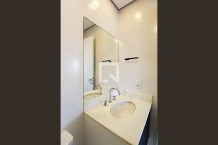 Apartamento à venda com 57m², 2 quartos e 1 vaga Apartamento à venda com 57m², 2 quartos e 1 vagaBanheiro