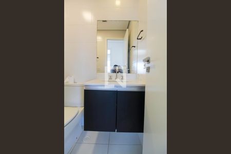Apartamento à venda com 57m², 2 quartos e 1 vaga Apartamento à venda com 57m², 2 quartos e 1 vagaBanheiro