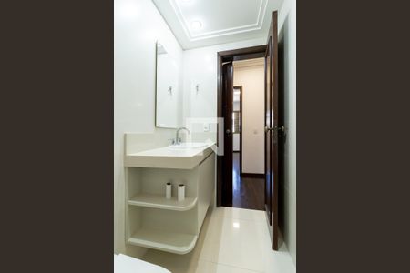 Apartamento para alugar com 123m², 3 quartos e 2 vagas Apartamento para alugar com 123m², 3 quartos e 2 vagasBanheiro Social