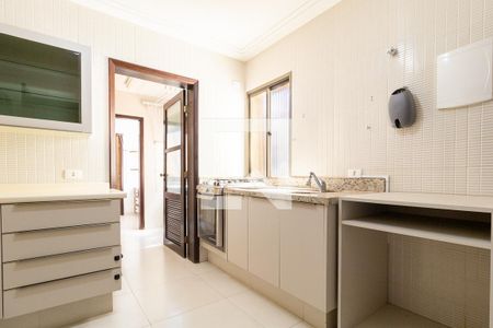 Apartamento para alugar com 123m², 3 quartos e 2 vagas Apartamento para alugar com 123m², 3 quartos e 2 vagasCozinha - Armários