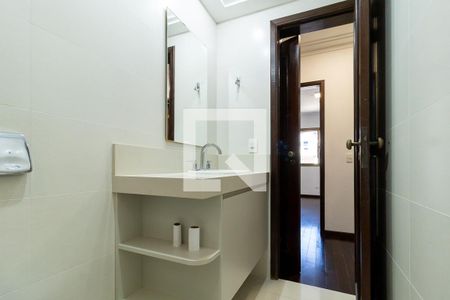 Apartamento para alugar com 123m², 3 quartos e 2 vagas Apartamento para alugar com 123m², 3 quartos e 2 vagasBanheiro Social