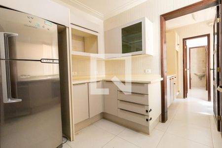 Apartamento para alugar com 123m², 3 quartos e 2 vagas Apartamento para alugar com 123m², 3 quartos e 2 vagasCozinha - Armários