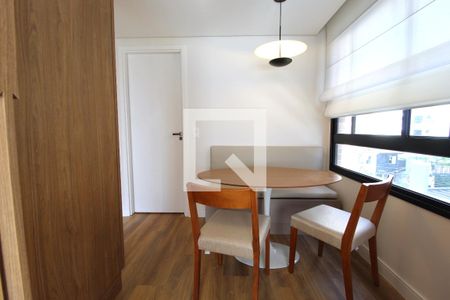 Sala de kitnet/studio para alugar com 1 quarto, 36m² em Moema, São Paulo