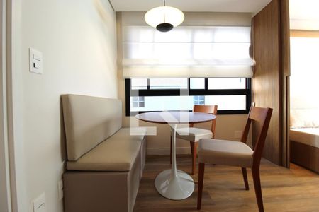 Sala de kitnet/studio para alugar com 1 quarto, 36m² em Moema, São Paulo