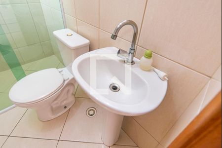 Casa à venda com 60m², 2 quartos e 2 vagasBanheiro do Quarto 1