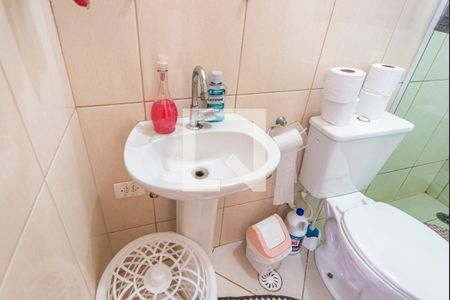Casa à venda com 60m², 2 quartos e 2 vagasBanheiro do Quarto 2