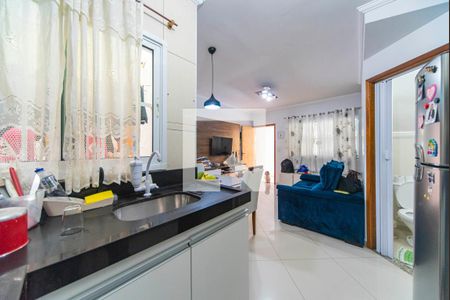 Casa à venda com 60m², 2 quartos e 2 vagasCozinha 