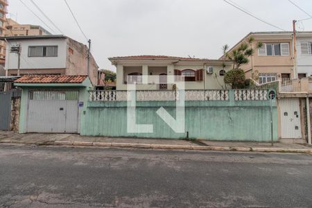 Casa à venda com 304m², 3 quartos e 4 vagasFachada