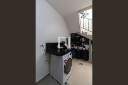 Casa à venda com 120m², 2 quartos e 1 vagaÁrea de Serviço