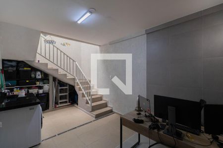 Casa à venda com 120m², 2 quartos e 1 vagaÁrea de Serviço