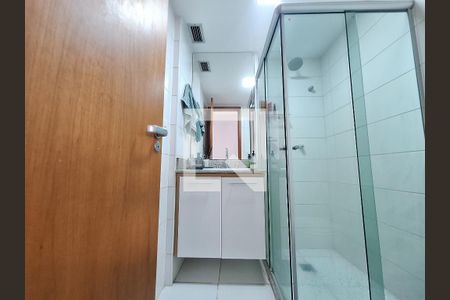 Apartamento à venda com 96m², 3 quartos e 2 vagas Apartamento à venda com 96m², 3 quartos e 2 vagasBanheiro 2