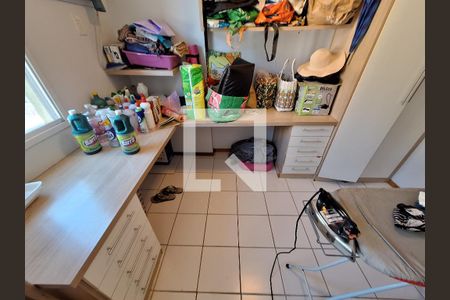 Apartamento à venda com 96m², 3 quartos e 2 vagas Apartamento à venda com 96m², 3 quartos e 2 vagasQuarto de serviço