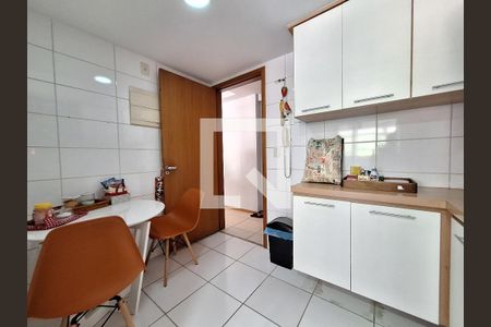 Apartamento à venda com 96m², 3 quartos e 2 vagas Apartamento à venda com 96m², 3 quartos e 2 vagasCozinha