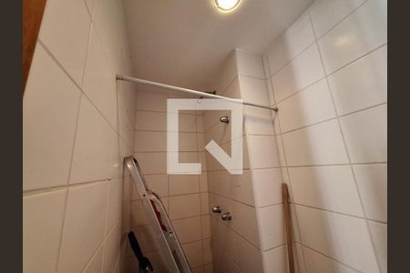 Apartamento à venda com 96m², 3 quartos e 2 vagas Apartamento à venda com 96m², 3 quartos e 2 vagasBanheiro de serviço