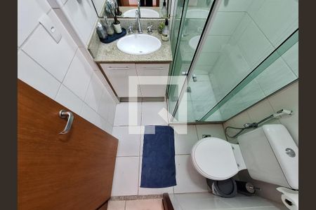 Apartamento à venda com 96m², 3 quartos e 2 vagas Apartamento à venda com 96m², 3 quartos e 2 vagasBanheiro 2