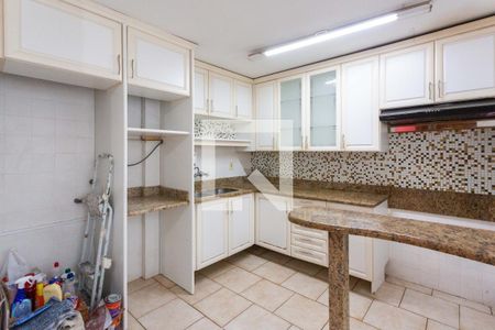 Apartamento à venda com 206m², 4 quartos e 1 vagaCozinha