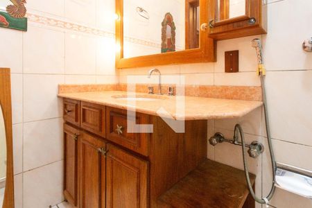 Apartamento à venda com 206m², 4 quartos e 1 vagaBanheiro da Suite