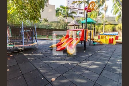 Apartamento para alugar com 500m², 4 quartos e 5 vagasÁrea comum - Playground