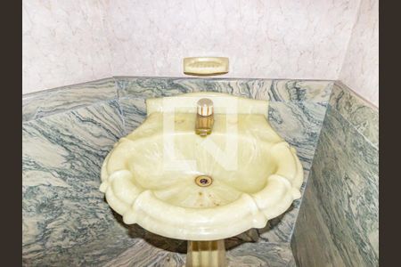 Apartamento para alugar com 500m², 4 quartos e 5 vagasLavabo