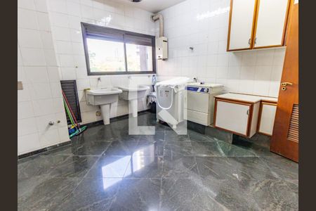 Apartamento para alugar com 500m², 4 quartos e 5 vagasÁrea de Serviço