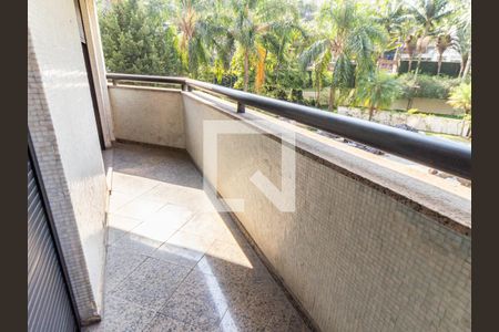 Apartamento para alugar com 500m², 4 quartos e 5 vagasSuíte 3 - Varanda