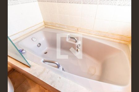 Apartamento para alugar com 500m², 4 quartos e 5 vagasBanheiro da Suíte 4