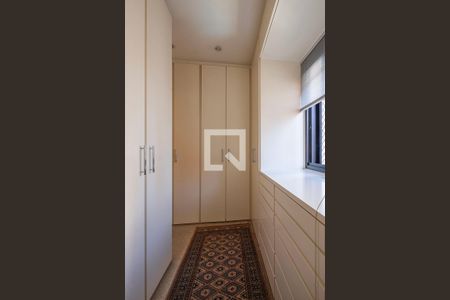 Apartamento à venda com 101m², 1 quarto e 2 vagasSuíte - Closet