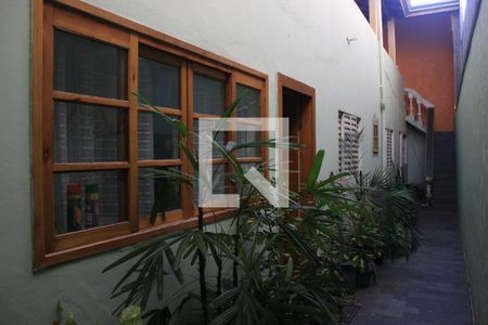 Casa para alugar com 200m², 3 quartos e 2 vagasCorredor lateral
