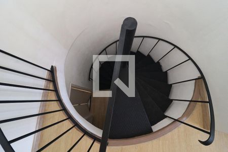 Escada de apartamento para alugar com 1 quarto, 58m² em Vila Andrade, São Paulo