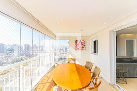Apartamento para alugar com 117m², 2 quartos e 2 vagas Apartamento para alugar com 117m², 2 quartos e 2 vagasVaranda