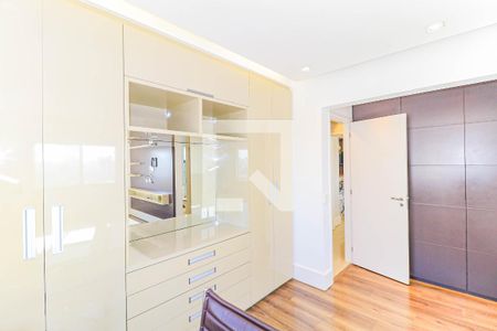 Apartamento para alugar com 117m², 2 quartos e 2 vagas Apartamento para alugar com 117m², 2 quartos e 2 vagasSuíte