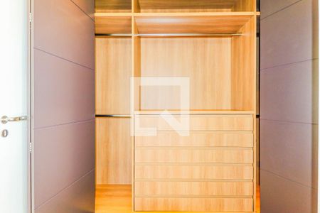 Apartamento para alugar com 117m², 2 quartos e 2 vagas Apartamento para alugar com 117m², 2 quartos e 2 vagasSuíte