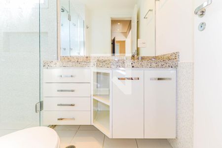 Apartamento para alugar com 117m², 2 quartos e 2 vagas Apartamento para alugar com 117m², 2 quartos e 2 vagasBanheiro Suíte