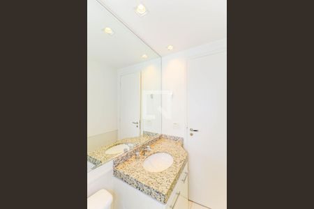 Apartamento para alugar com 117m², 2 quartos e 2 vagas Apartamento para alugar com 117m², 2 quartos e 2 vagasBanheiro