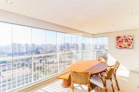 Apartamento para alugar com 117m², 2 quartos e 2 vagas Apartamento para alugar com 117m², 2 quartos e 2 vagasVaranda