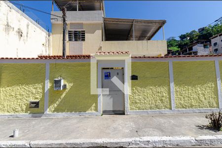 Casa à venda com 117m², 2 quartos e 2 vagasPlaquinha