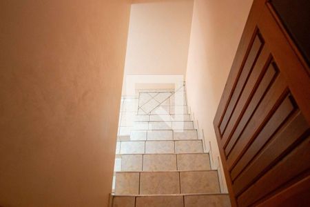 Casa à venda com 150m², 2 quartos e 1 vagaEscada