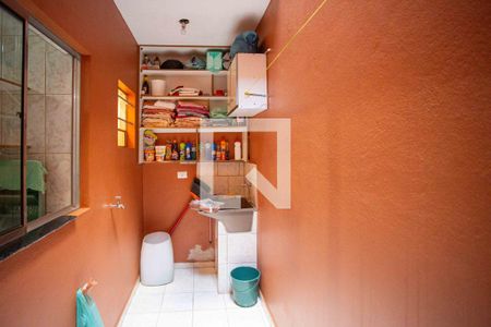 Casa à venda com 150m², 2 quartos e 1 vagaÁrea de Serviço 2