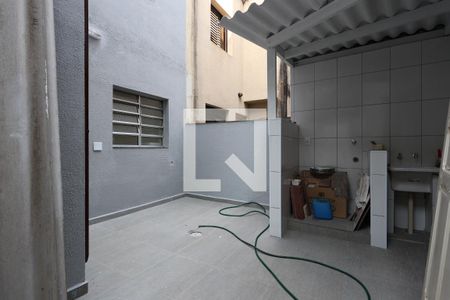 Casa à venda com 100m², 2 quartos e sem vaga Casa à venda com 100m², 2 quartos e sem vagaQuintal