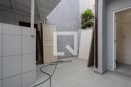 Casa à venda com 100m², 2 quartos e sem vaga Casa à venda com 100m², 2 quartos e sem vagaQuintal