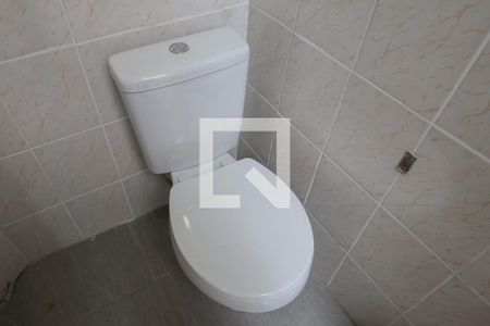 Casa à venda com 100m², 2 quartos e sem vaga Casa à venda com 100m², 2 quartos e sem vagaBanheiro de serviço