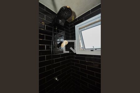 Apartamento à venda com 24m², 1 quarto e sem vaga Apartamento à venda com 24m², 1 quarto e sem vagaChuveiro do Banheiro