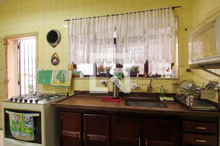 Casa à venda com 160m², 3 quartos e sem vaga Casa à venda com 160m², 3 quartos e sem vagaCozinha