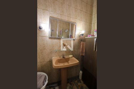 Casa à venda com 160m², 3 quartos e sem vaga Casa à venda com 160m², 3 quartos e sem vagaBanheiro